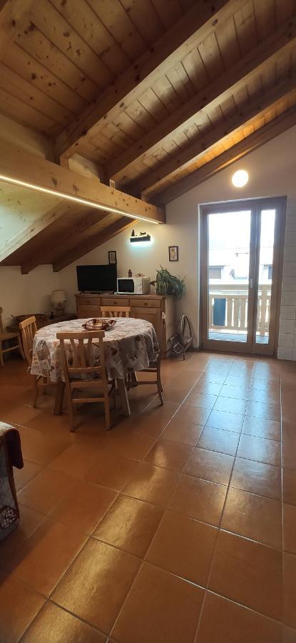 Mansarda A Carciato, Trilocale In Montagna Apartment Dimaro Ngoại thất bức ảnh
